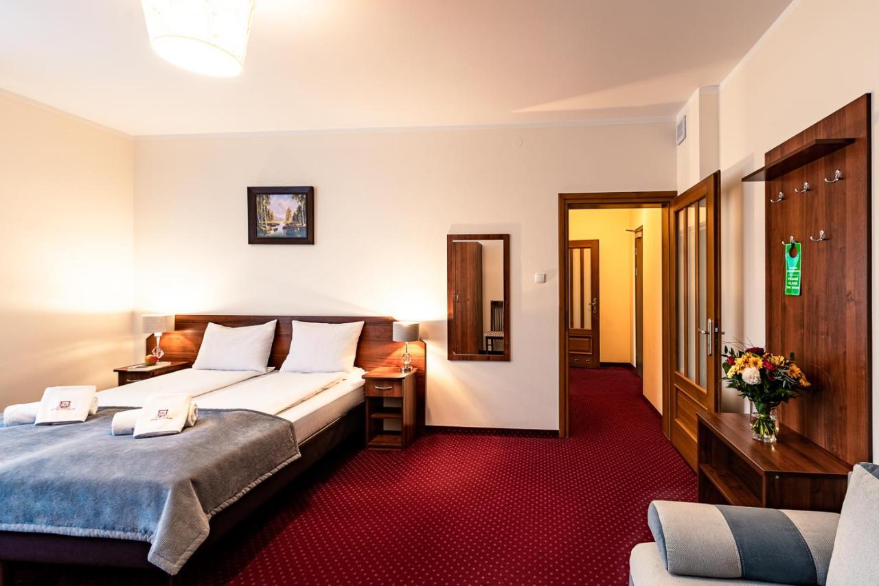 Hotel Kasztelan Dobczyce Exterior photo